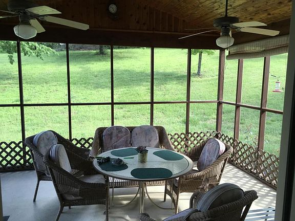 4th image of 6712 Worthington Ln