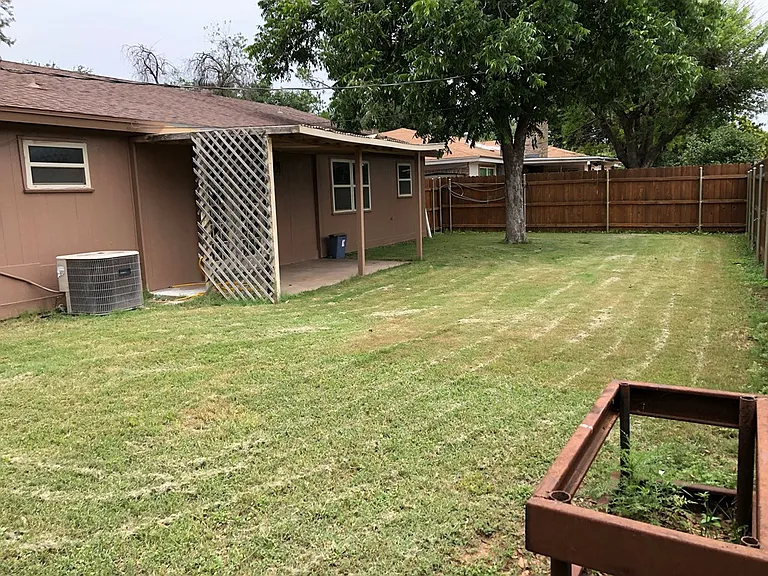 3869 Honeysuckle Ln — Photo 24