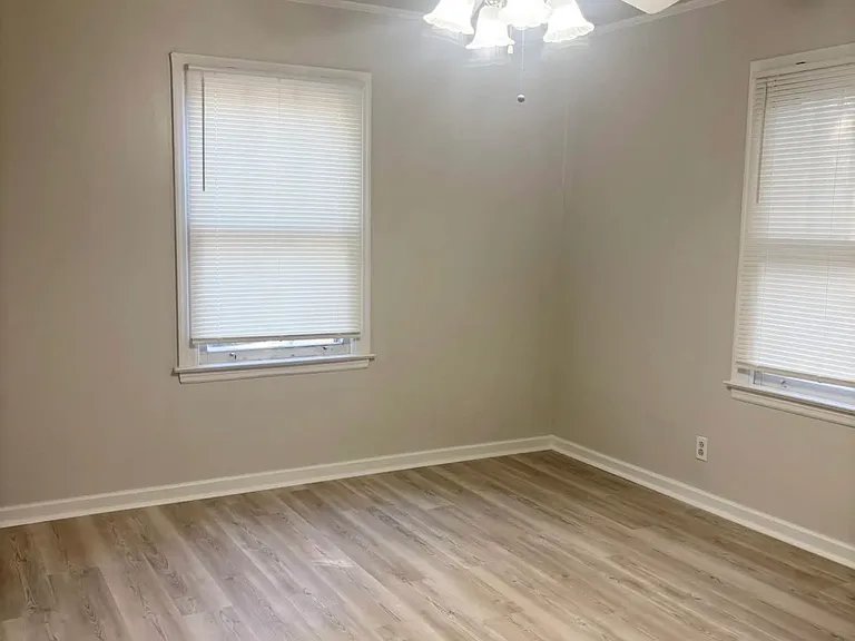 1615 Lewis Ave — Photo 10