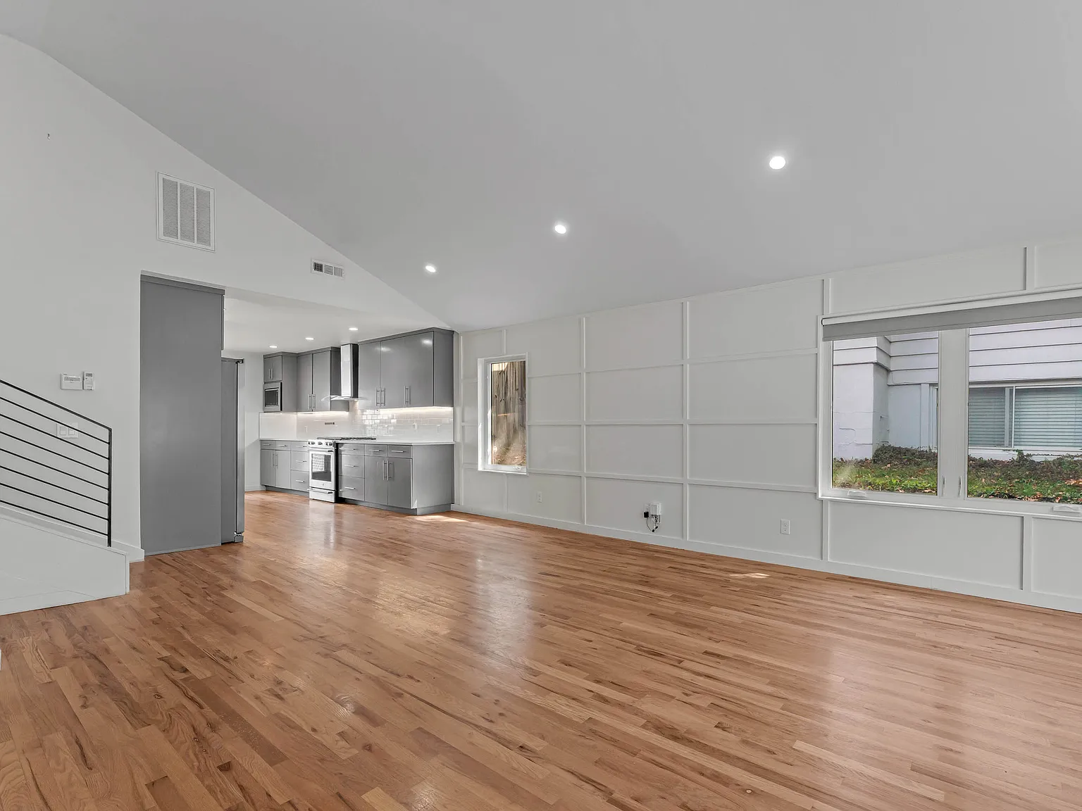 4 bed, 2737 sqft, $3,500 — Photo 4