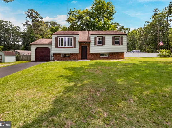 500 Ridgewood Ter, Williamstown, NJ 08094