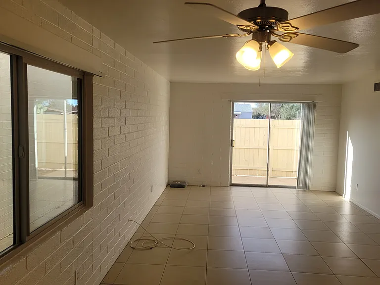 Parkview Manor Apartments — Photo 19