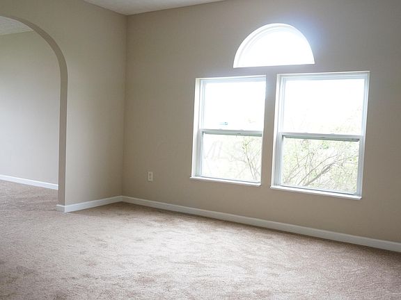 3rd image of 55 Grisby Ln