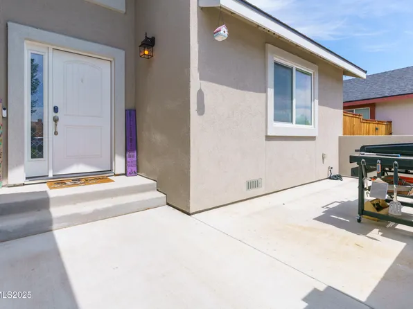 1117 Dixie Ln, Fernley, NV 89408