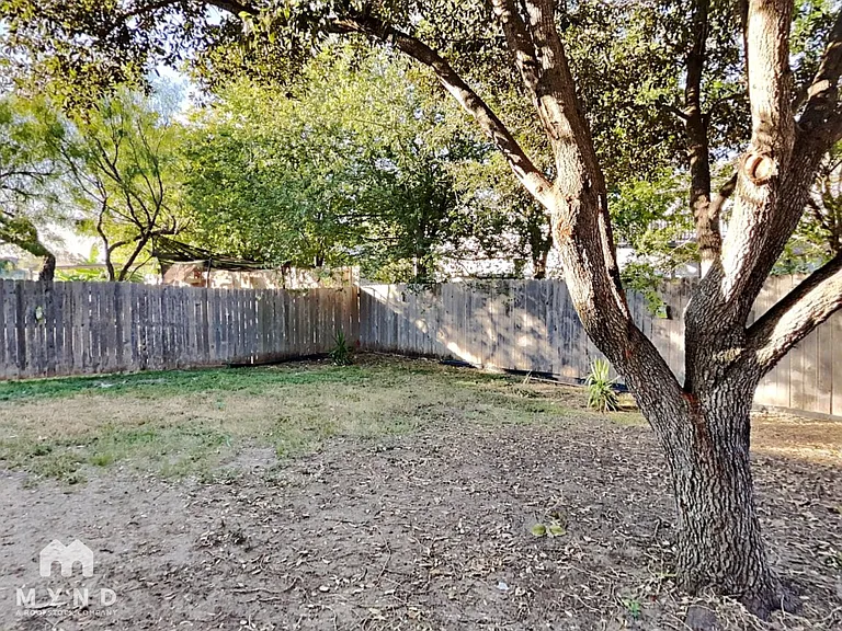 4611 Echo Lake Dr — Photo 24