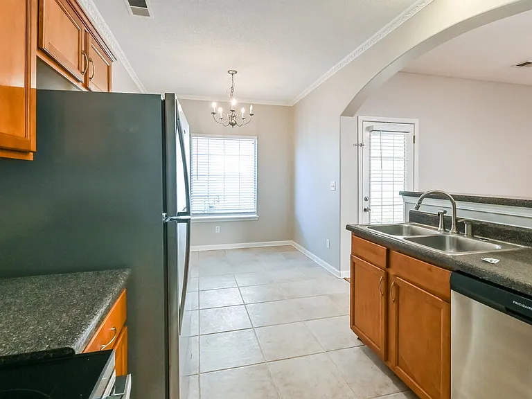 10186 Sorrento Pl — Photo 9