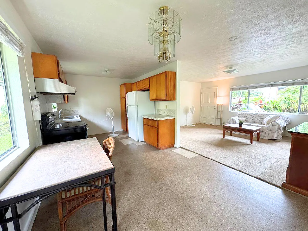 Studio, $1,050 — Photo 1