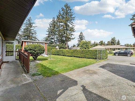 2nd image of 3206 94th Street S