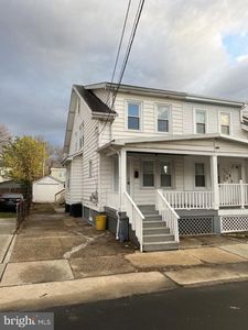 531 Centennial Ave, Trenton, NJ, 08629
