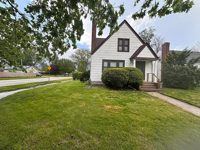 3340 Ann St — Photo 2