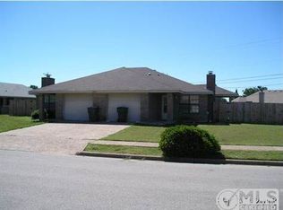 3012 Honeysuckle Cir, Killeen, TX 76542