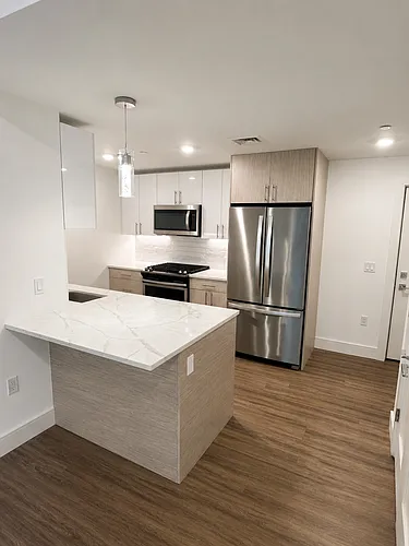 386 Market St Photo 1