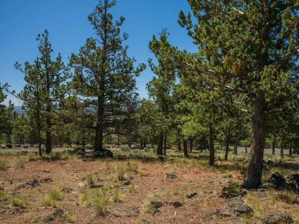 2616 NW Gill Ct, Bend, OR 97703