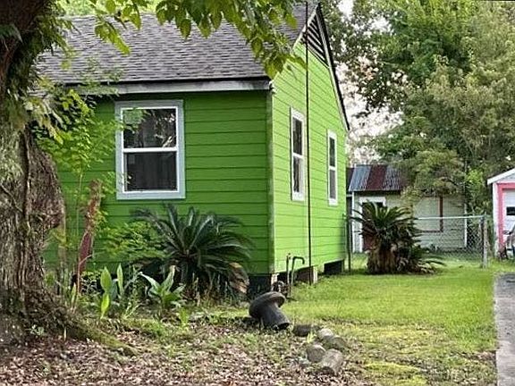 3rd image of 4749 Underwood Ave