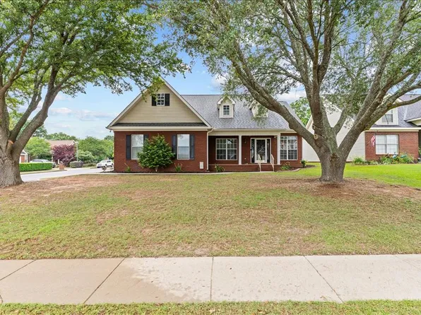 201 Princeton Dr, Dothan, AL 36301