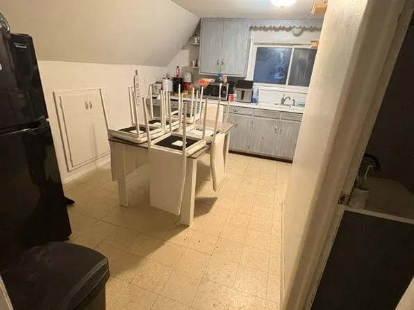 820 N State St #1/2, Appleton, WI 54911