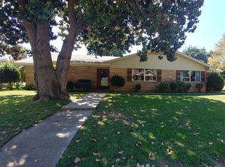 710 Maple St, Burkburnett, TX 76354
