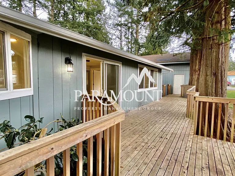 6321 Rest Pl NE — Photo 19