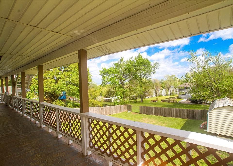 1st image of 30 Southwood Shores Dr