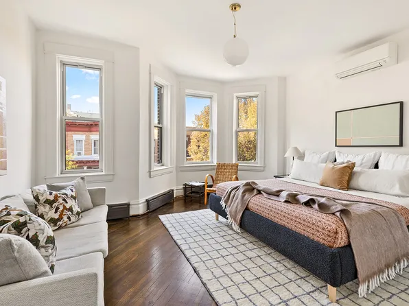 20 Stephens Court image 9 of 15