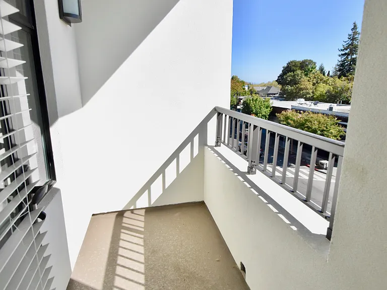 107 G St #208 — Photo 5