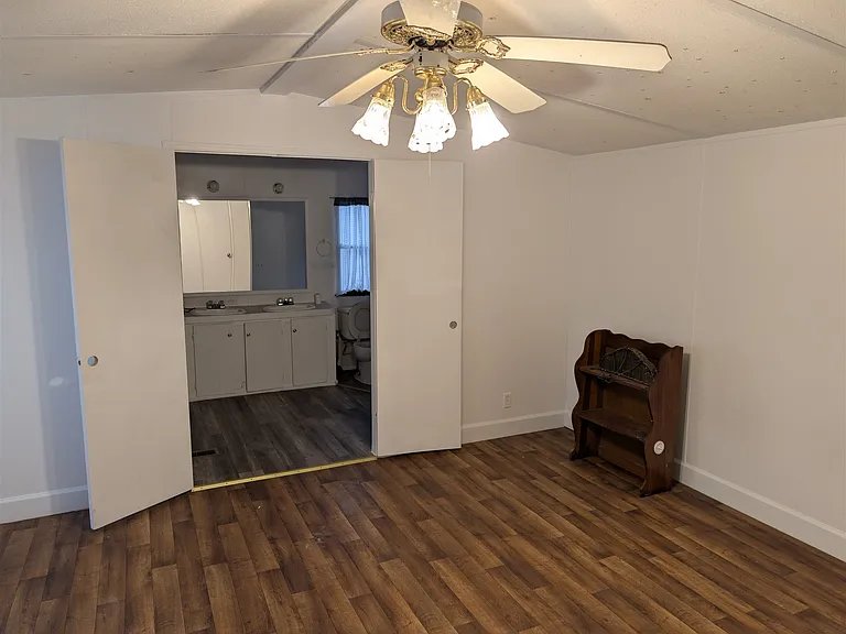 4182 Goose Hollow Rd — Photo 5