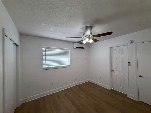 3rd image of 4444 Ludlam Rd APT 25