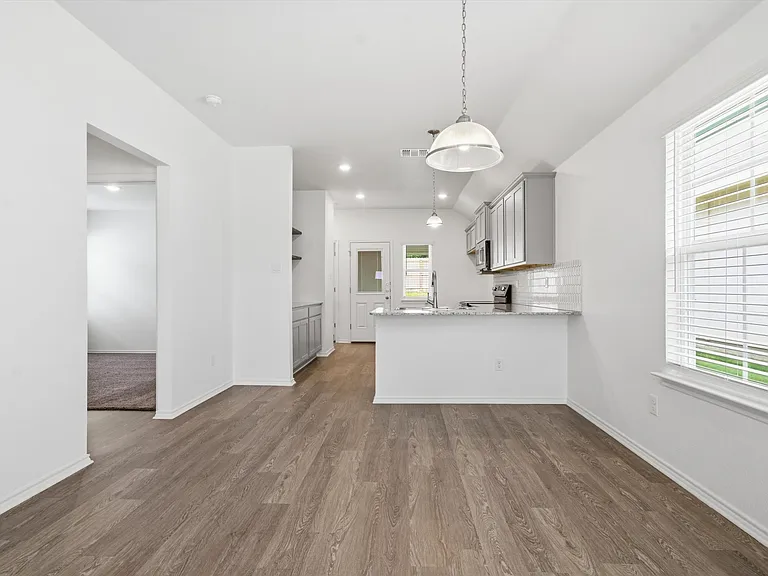 342 Monty Rd — Photo 6