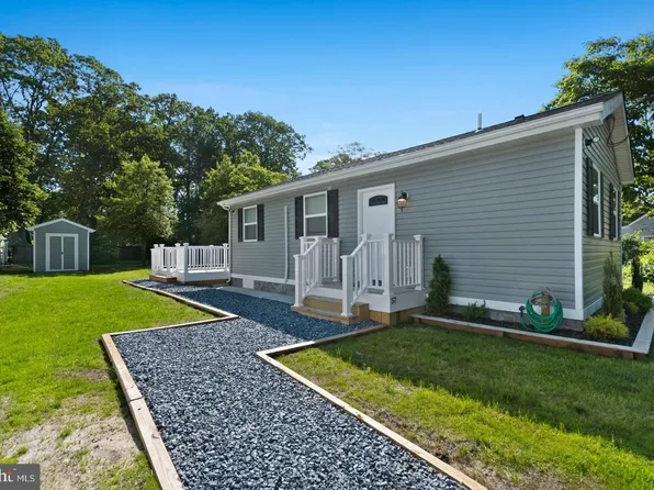 57 W Cloverdale Ave, Pine Hill, NJ 08021