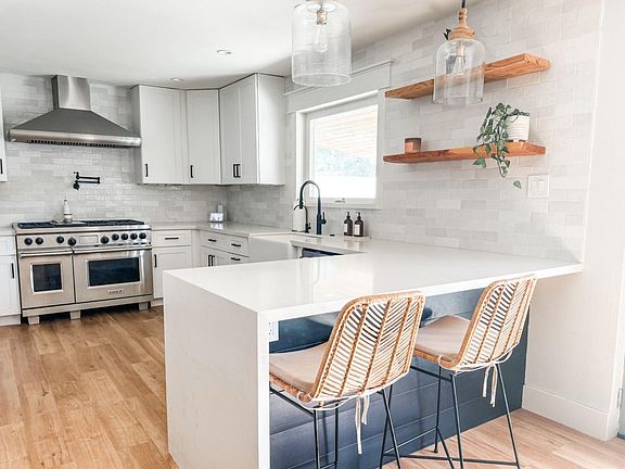 3rd image of 8319 E Heatherbrae Dr