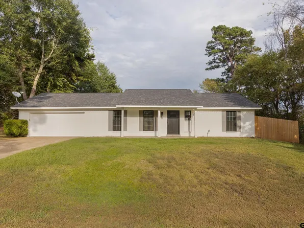 9320 Irish Moss Dr, Tyler, TX 75703