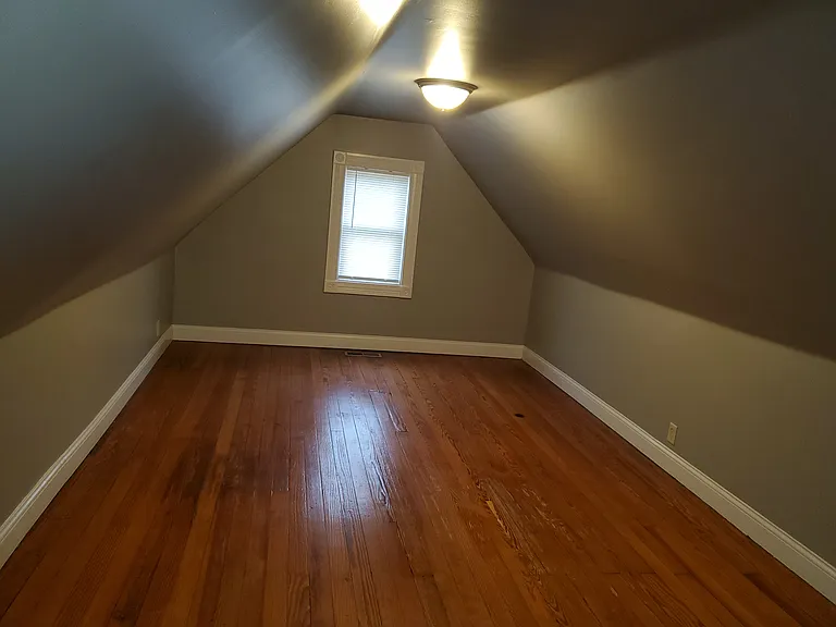 2372 Chickasaw St #2 — Photo 11
