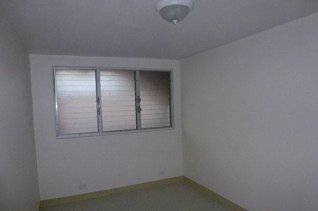 3 bed, 700 sqft, $2,200 — Photo 3