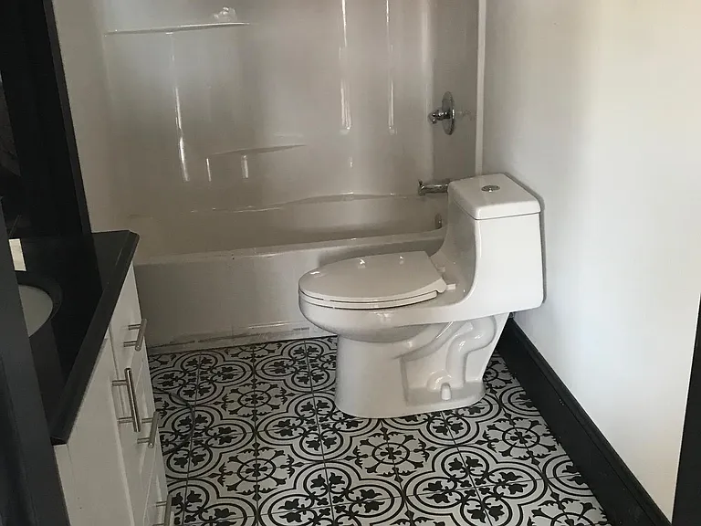25 E Main St — Photo 2