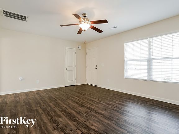 5th image of 2200 Matthew Oaks Ct