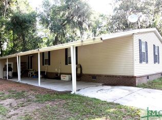 90 Faye Dr, Midway, GA 31320