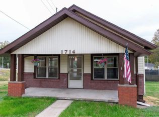 1714 Blackwell Rd, Saint Joseph, MO 64505