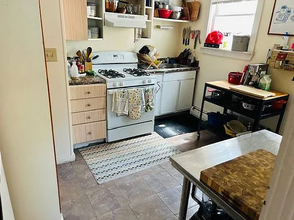 68 Pearl St #1 — Photo 8