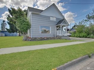 714 4th St SW, Puyallup, WA 98371