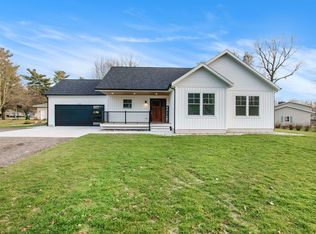 7640 Carefree Dr, Whitehall, MI 49461