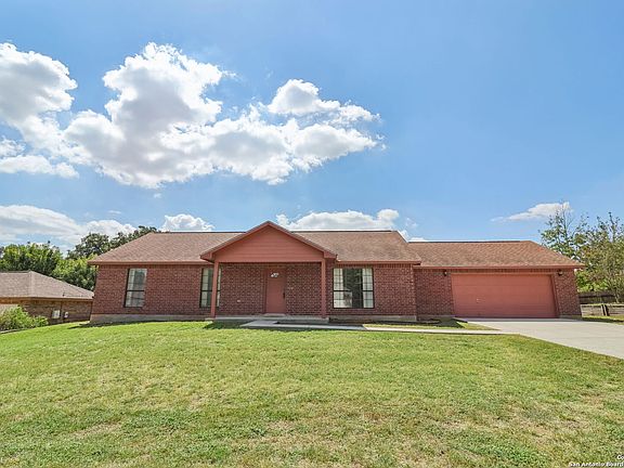 4th image of 307 Crownhill Dr