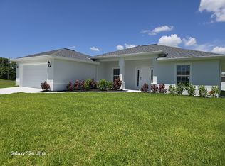1227 NE 18th Pl, Cape Coral, FL 33909