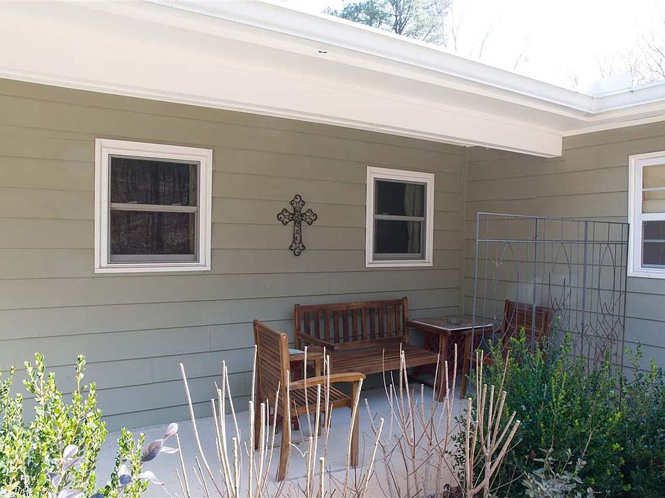 1st image of 104 Glen Dr