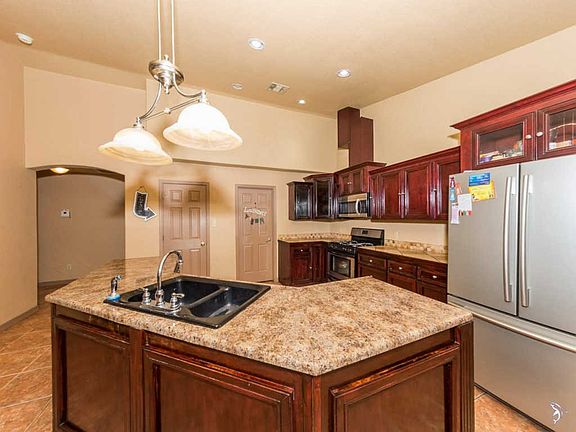 5th image of 376 N Madrigal Dr