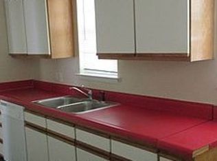 2412 SW Moundview Dr, Topeka, KS 66614