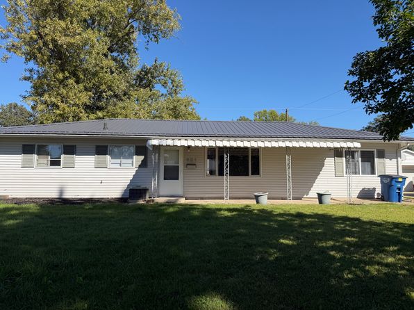 601 Meadowlawn Dr