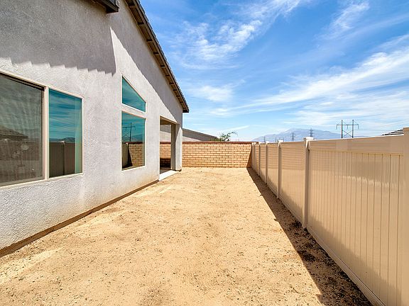 Elan Homesite 73 - Rear Yard