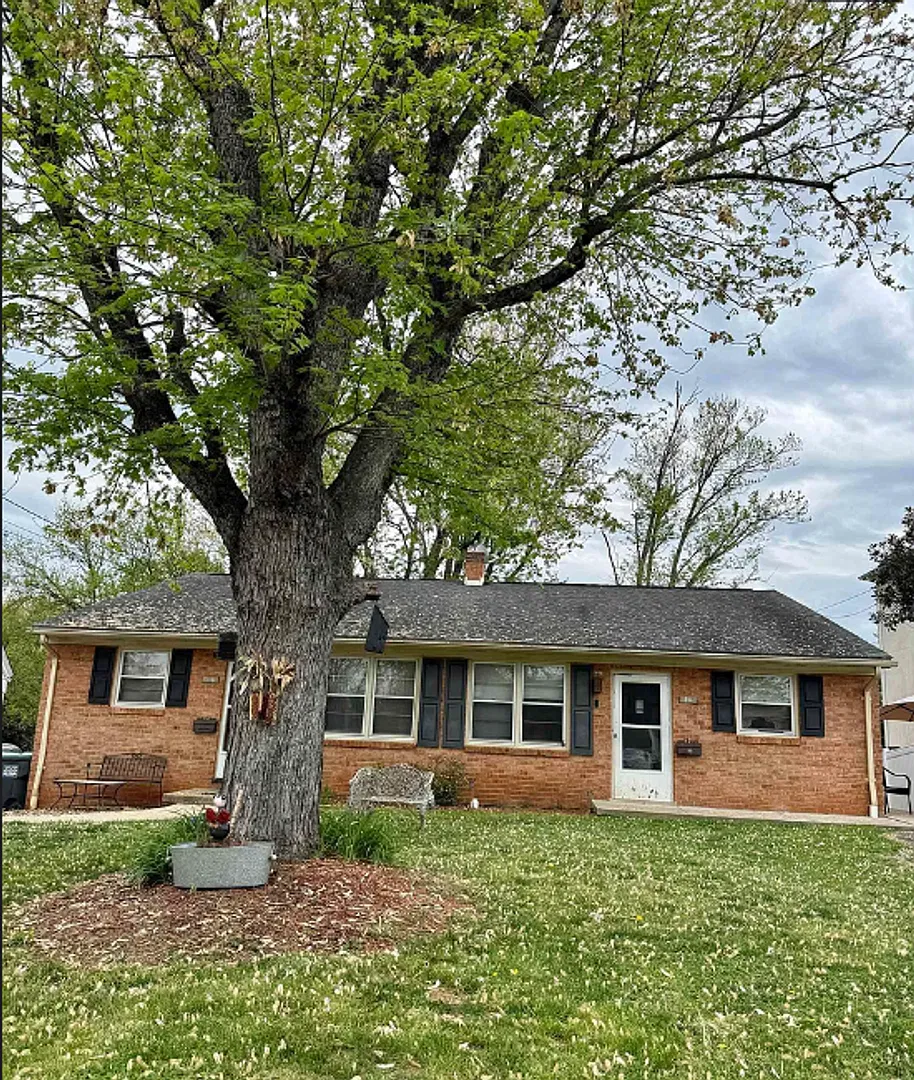114 Harris Road — Photo 1