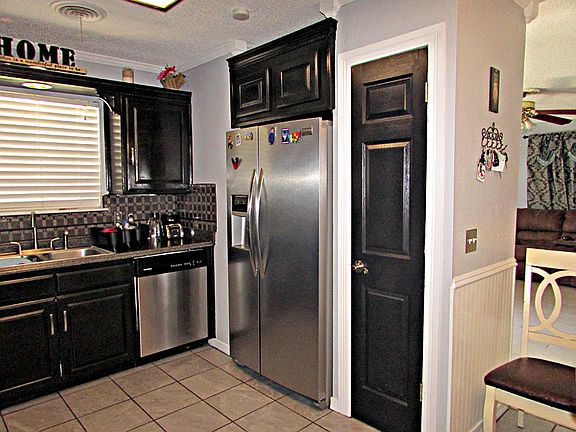 5th image of 613 Elm Ave