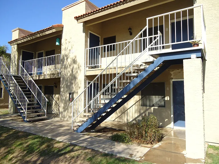 2704 E. Turney Ave — Photo 1